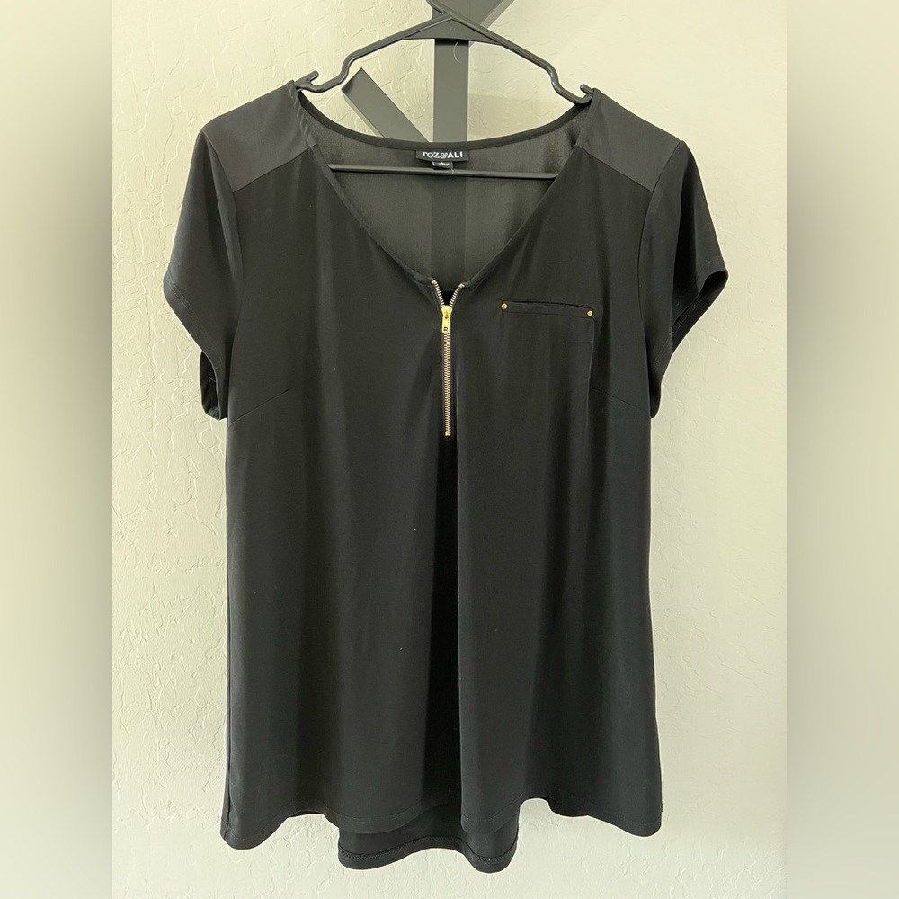 Black short sleeve shirt